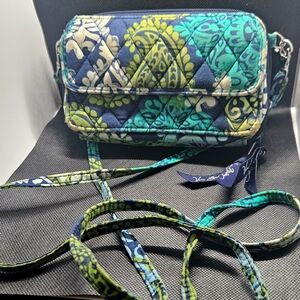 EUC Vera Bradley Caribbean Sea quilted cotton all in one wallet/wristlet